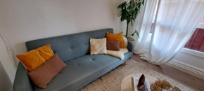 Apartamento con suite, zona de trabajo y yoga wifi y garaje